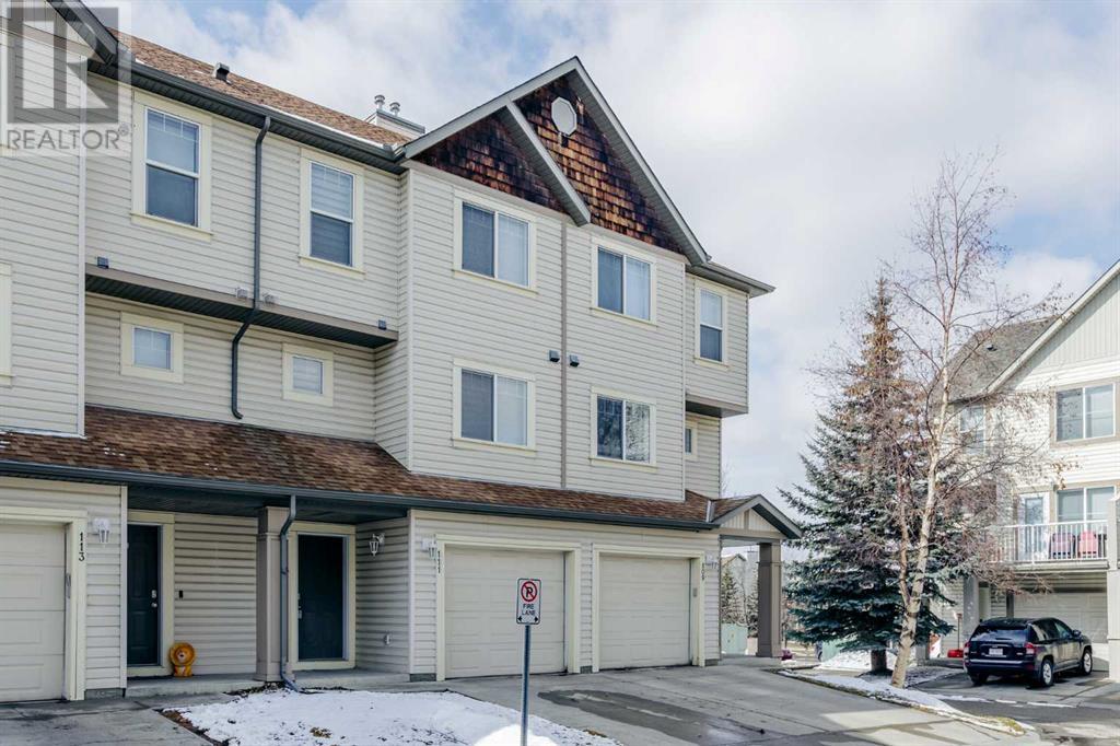 Property at 111 Copperfield Lane SE image 2