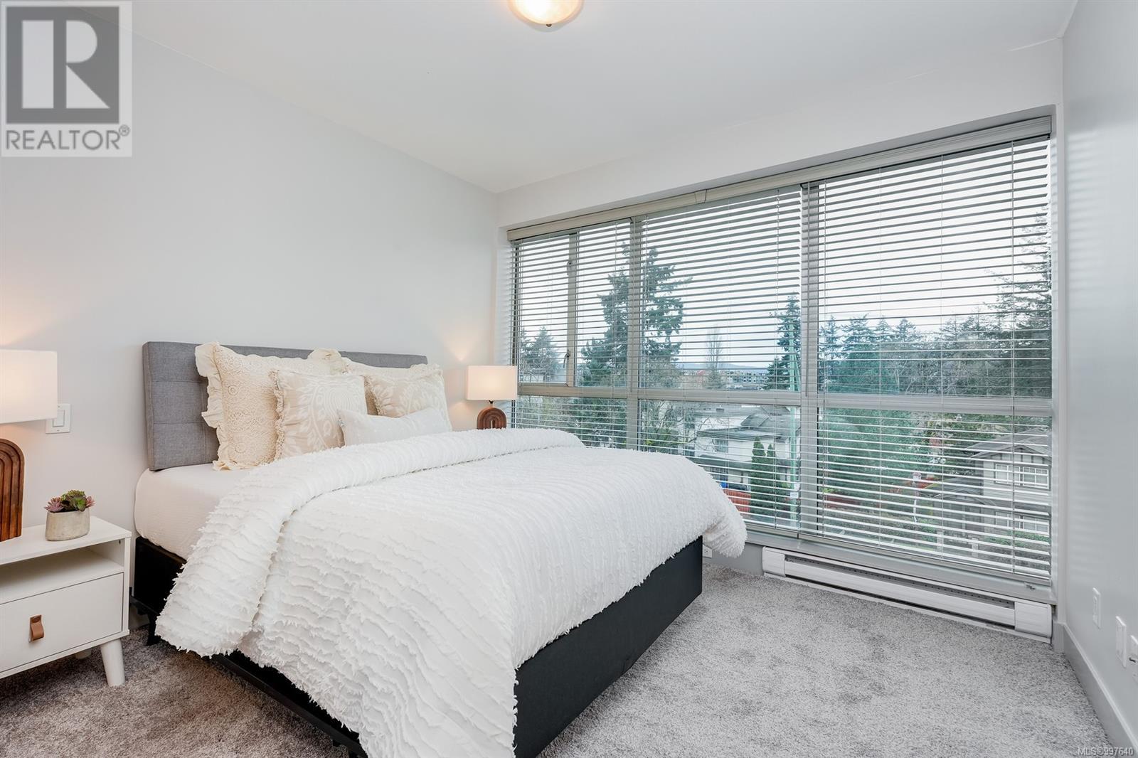 412 2745 Veterans Memorial Pkwy, Langford real estate listing 997640 for sale