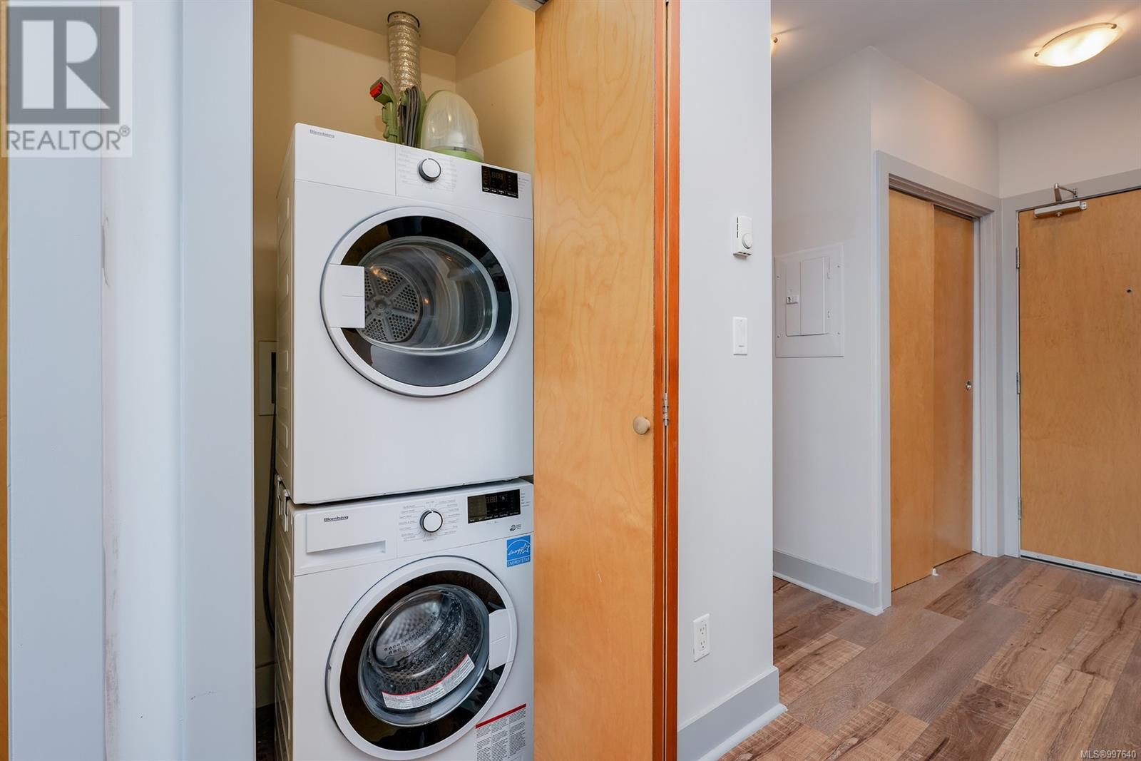 412 2745 Veterans Memorial Pkwy, Langford real estate listing 997640 for sale