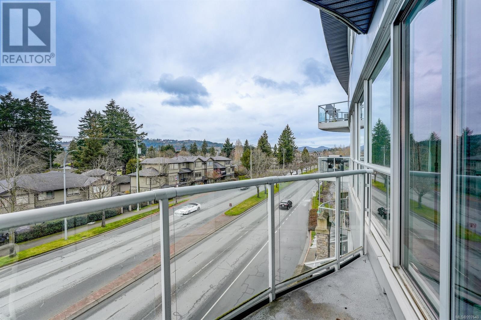 412 2745 Veterans Memorial Pkwy, Langford real estate listing 997640 for sale