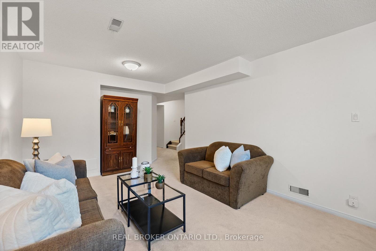 9 Bilbrough Street, Aurora, Ontario  L4G 7W3 - Photo 27 - N12112208