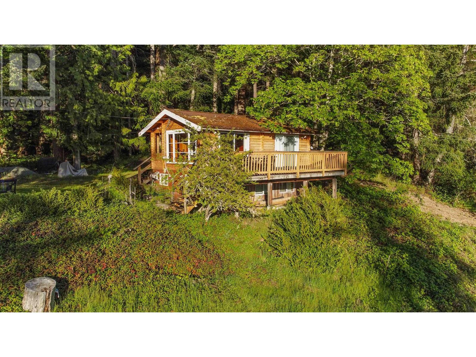 3045 Montague Road, Galiano Island, British Columbia  V0N 1P0 - Photo 7 - R2990154