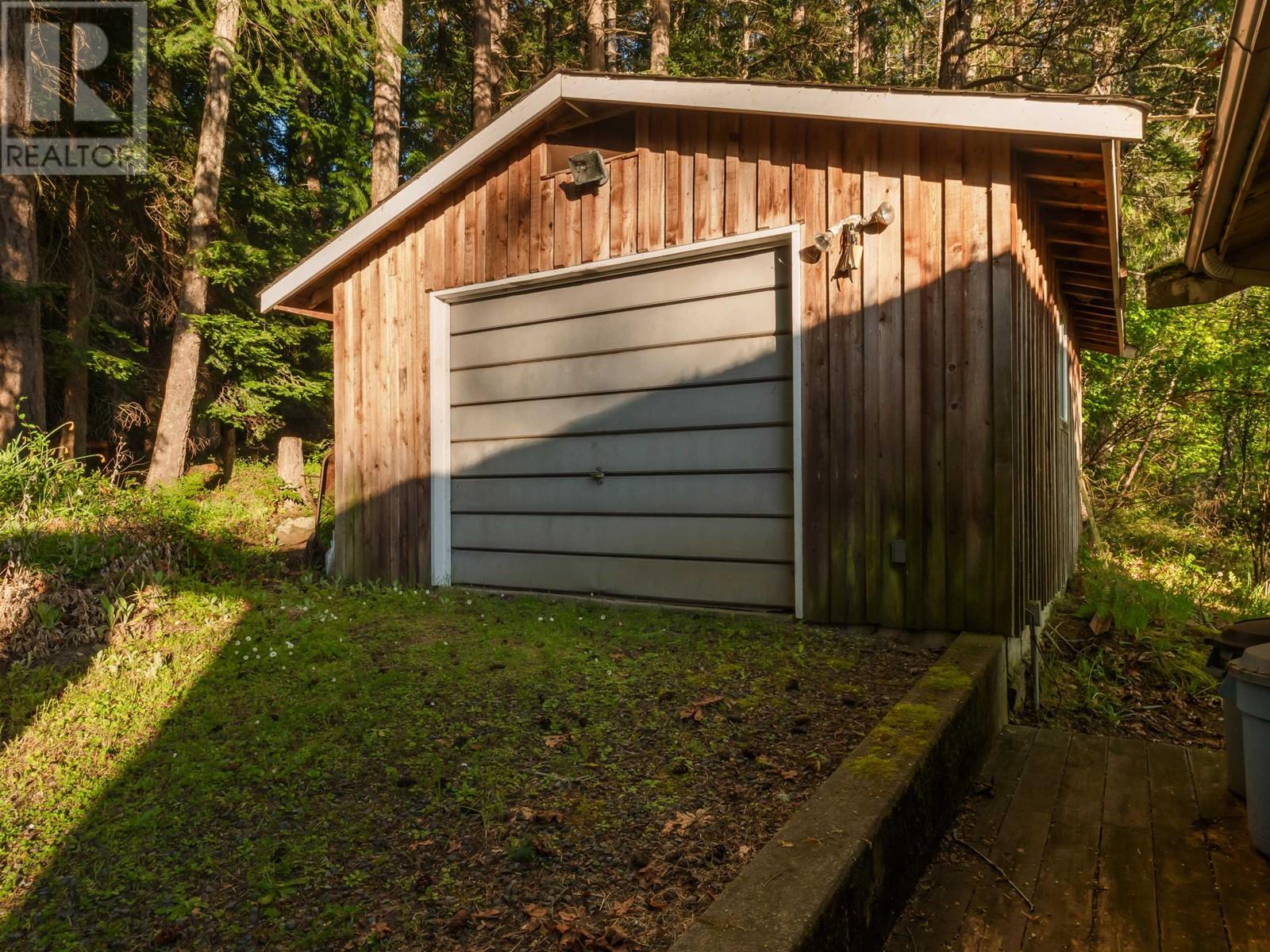 3045 Montague Road, Galiano Island, British Columbia  V0N 1P0 - Photo 14 - R2990154