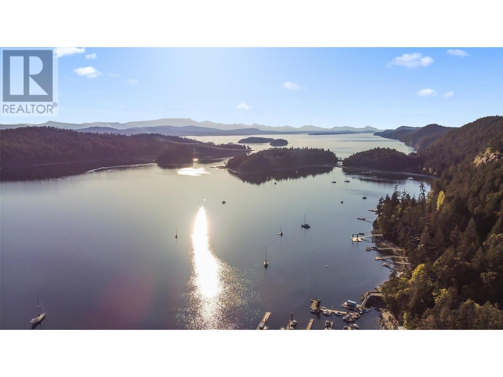 3045 Montague Road, Galiano Island, British Columbia  V0N 1P0 - Photo 3 - R2990154