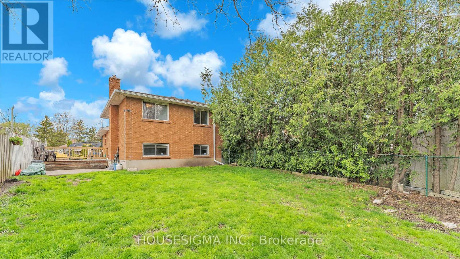 141 Chestnut Street, St. Thomas, Ontario  N5R 2B3 - Photo 27 - X12124584