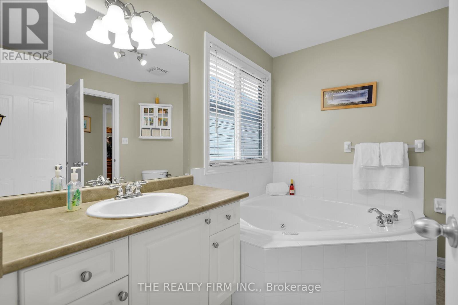 546 Cudmore Crescent, London South, Ontario  N6M 1M4 - Photo 21 - X12124614