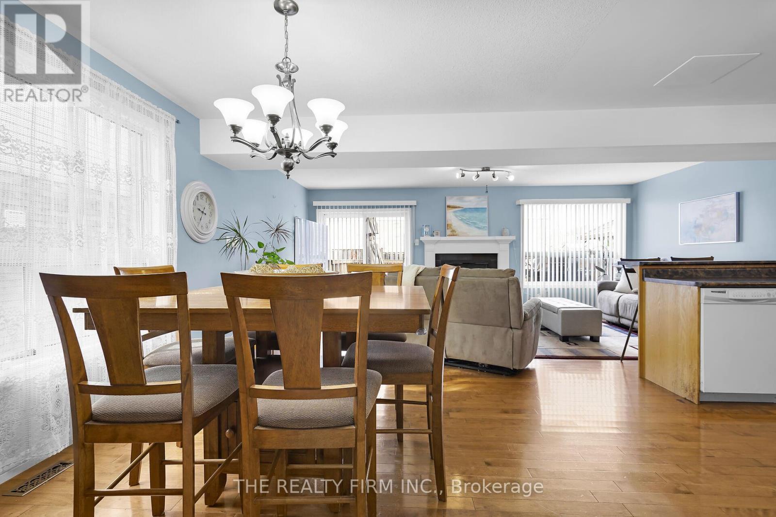 546 Cudmore Crescent, London South, Ontario  N6M 1M4 - Photo 5 - X12124614