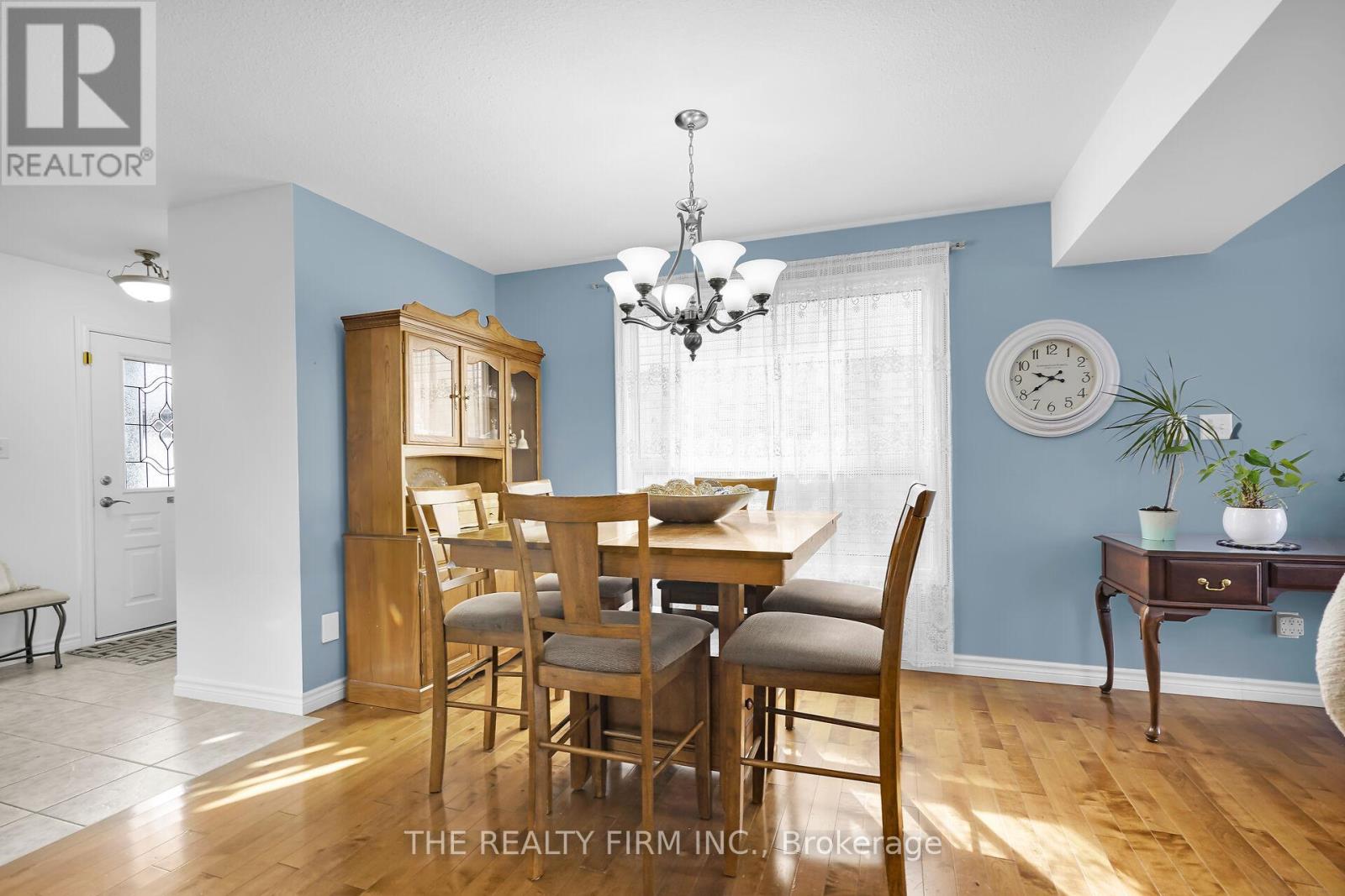 546 Cudmore Crescent, London South, Ontario  N6M 1M4 - Photo 8 - X12124614