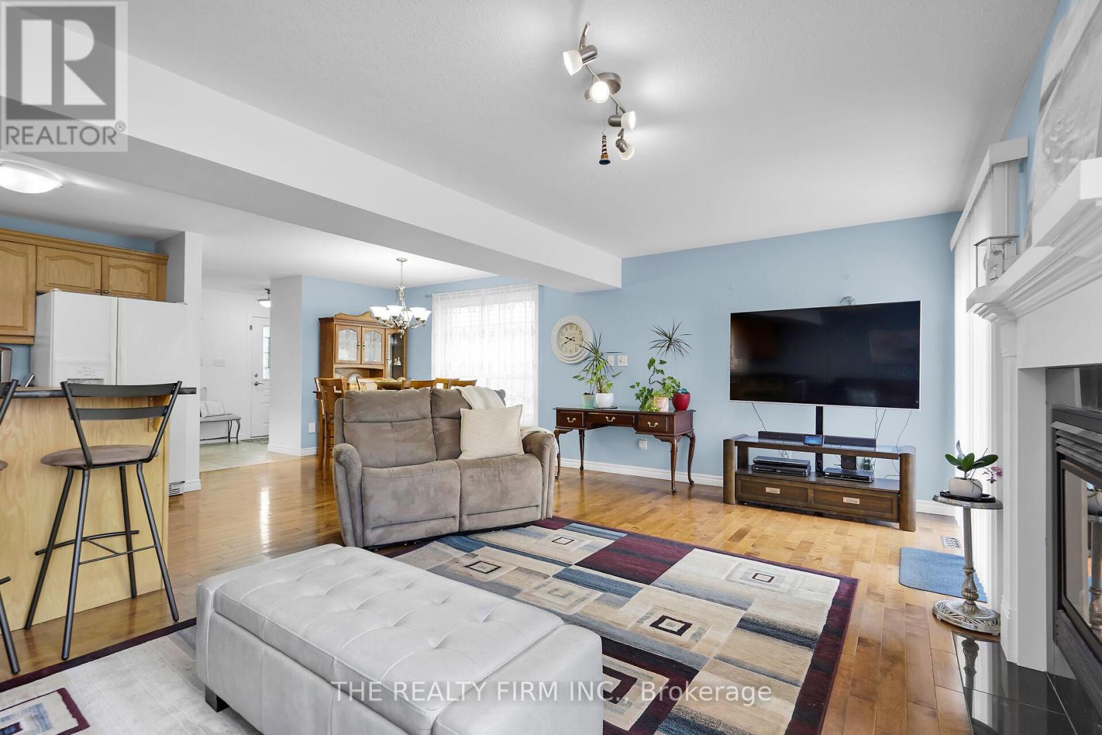 546 Cudmore Crescent, London South, Ontario  N6M 1M4 - Photo 9 - X12124614