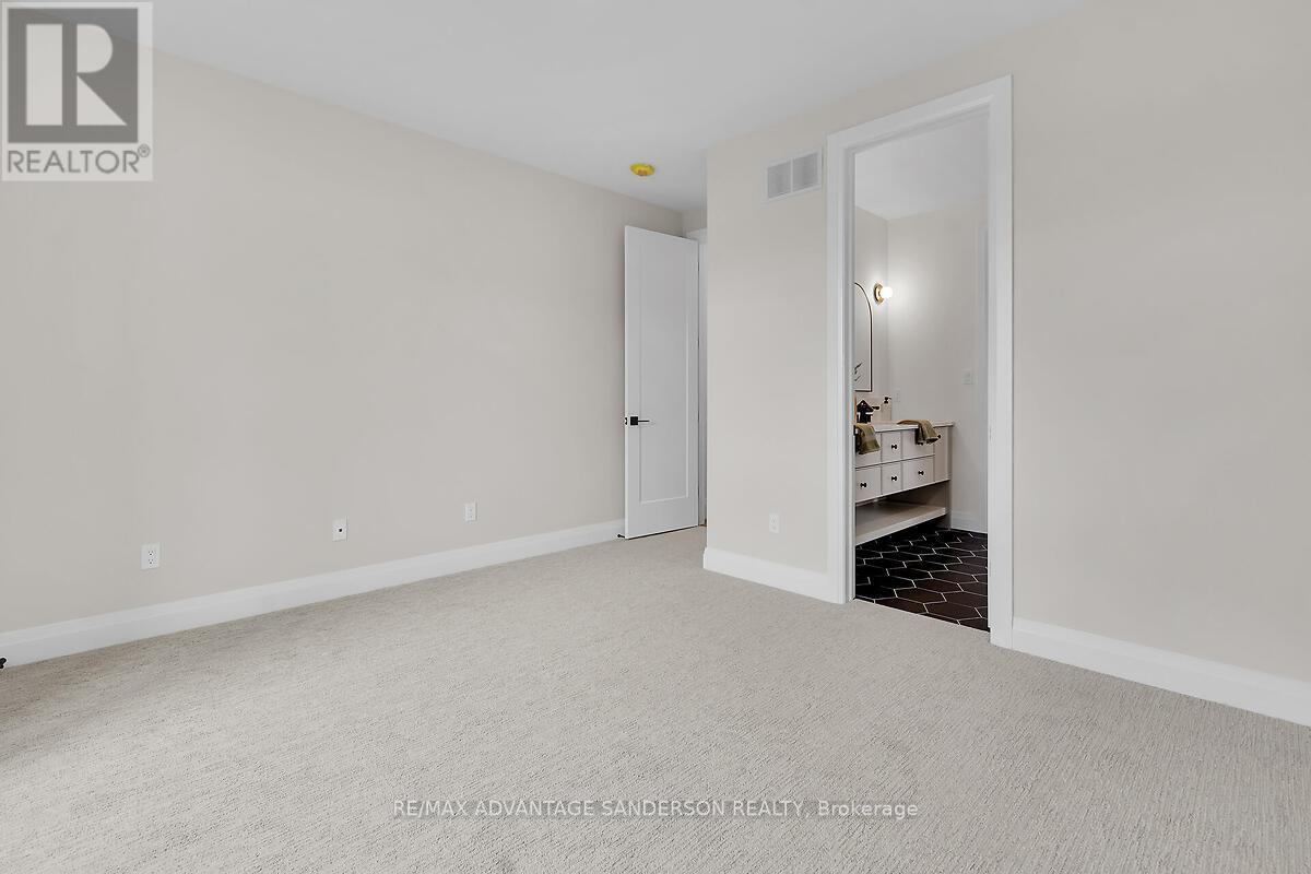 72 Arrowwood Path, Middlesex Centre (Ilderton), Ontario  N0M 2A0 - Photo 35 - X12124679