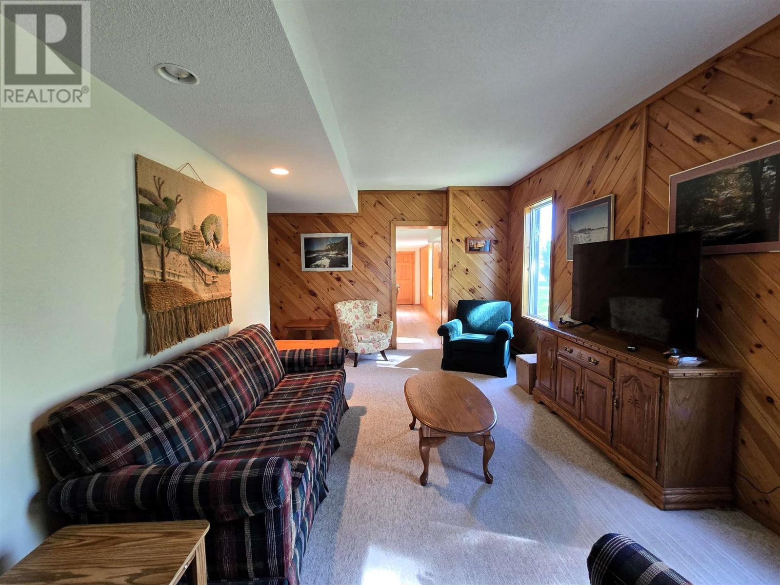 35 Pine Ridge Rd, Huron Shores, Ontario  P0R 1L0 - Photo 4 - SM250250