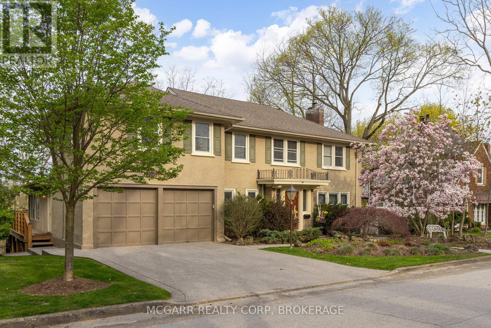 62 Hillcrest Avenue, St. Catharines (Old Glenridge), Ontario  L2R 4Y1 - Photo 1 - X12124752