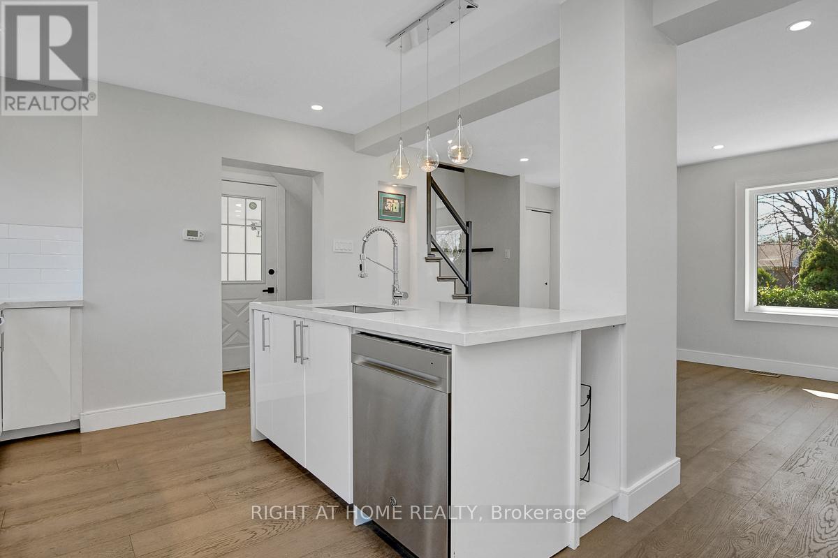 81 Canter Boulevard, Ottawa, Ontario  K2G 2M4 - Photo 12 - X12124680