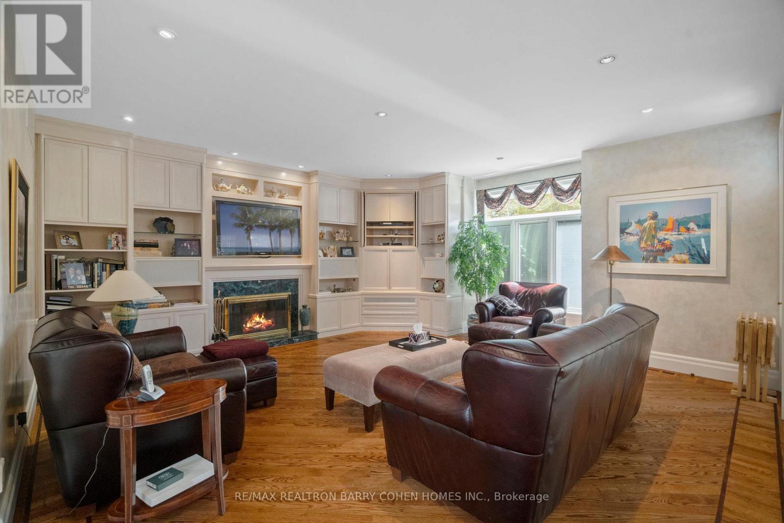 19 Vernham Avenue, Toronto (St. Andrew-Windfields), Ontario  M2L 2B1 - Photo 11 - C12124558