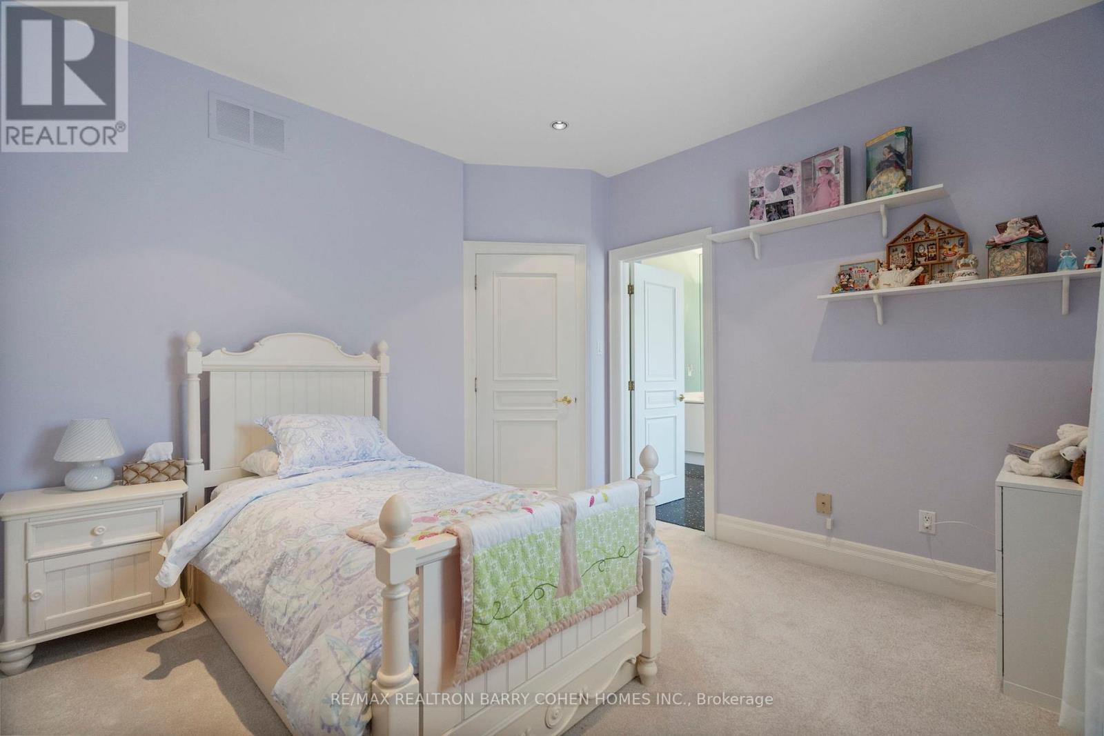 19 Vernham Avenue, Toronto (St. Andrew-Windfields), Ontario  M2L 2B1 - Photo 19 - C12124558