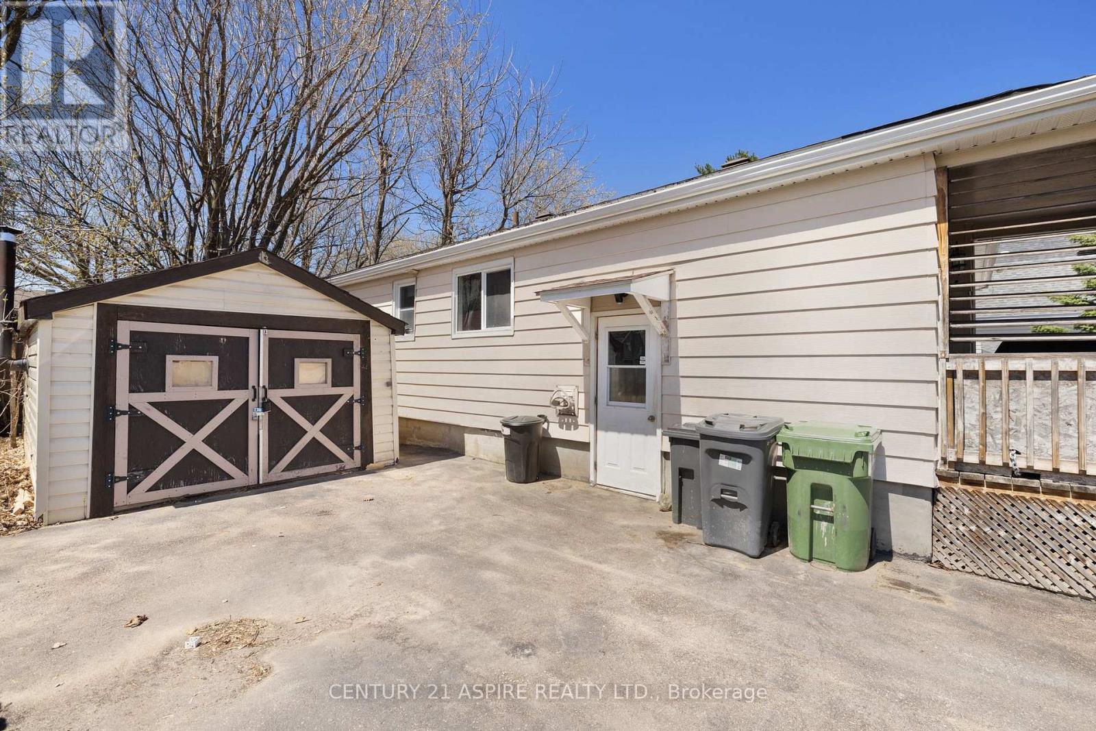 262 James Street, Pembroke, Ontario  K8A 4T8 - Photo 15 - X12124705