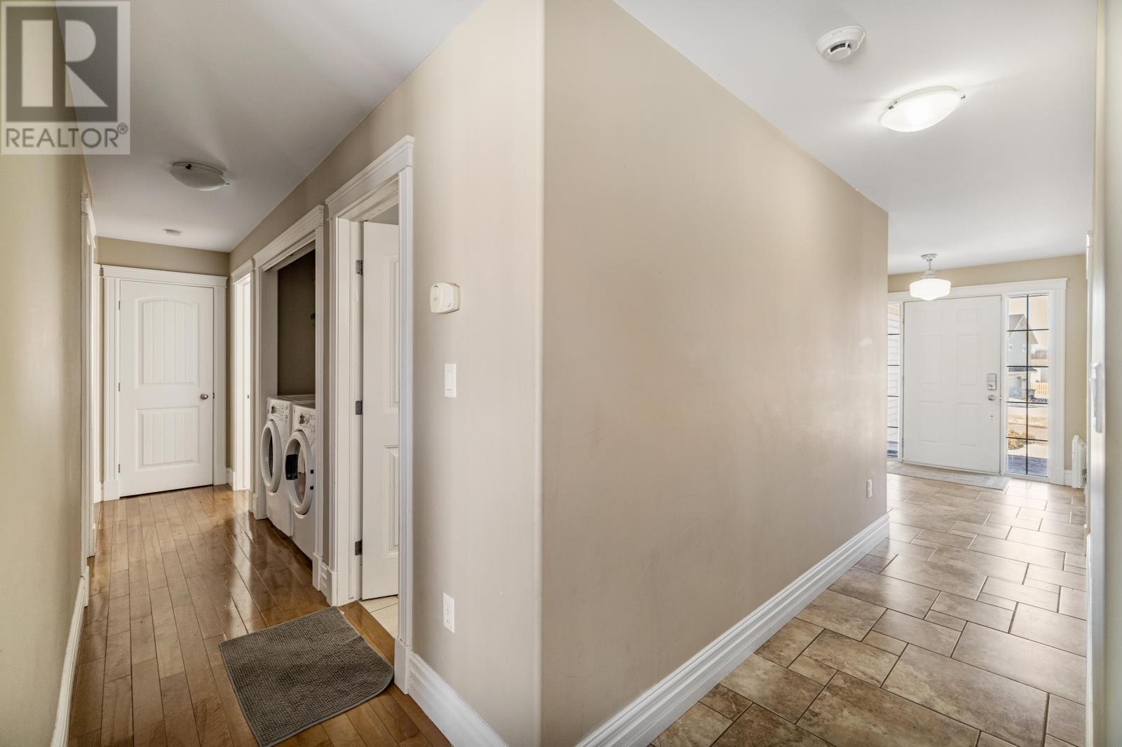 Property at 10 Gordon Gay Drive image 4