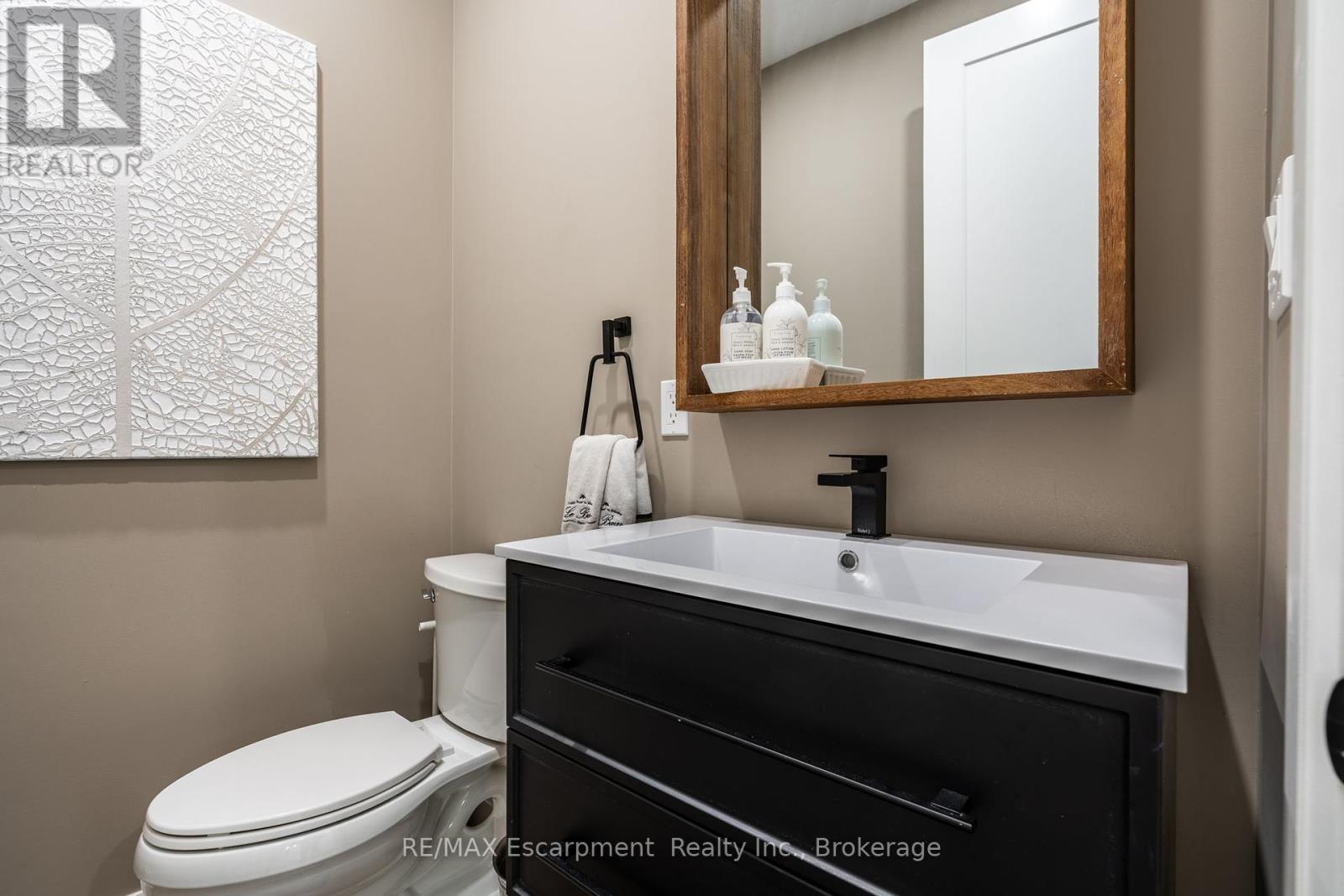 1266 Colborne Street W, Brantford, Ontario  N3T 0M6 - Photo 20 - X12124599
