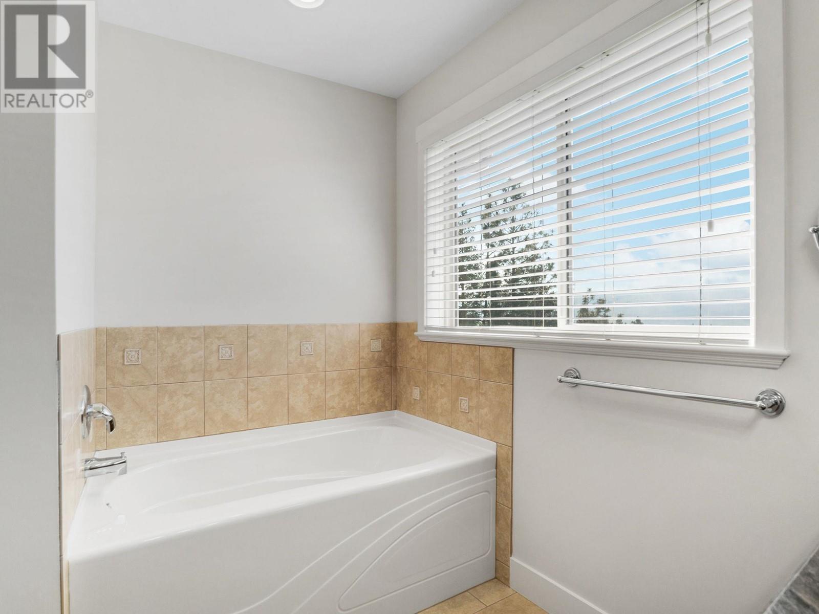 2051 Sunview Drive Unit# 4, West Kelowna, British Columbia  V1Z 4C2 - Photo 21 - 10339327