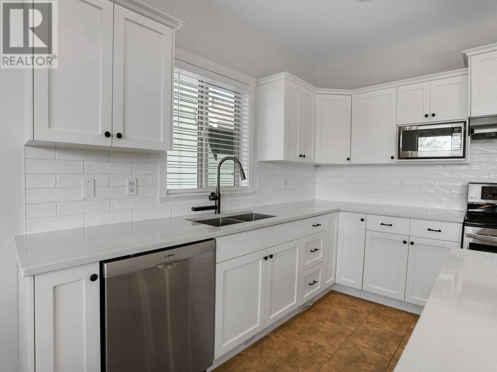 2051 Sunview Drive Unit# 4, West Kelowna, British Columbia  V1Z 4C2 - Photo 7 - 10339327