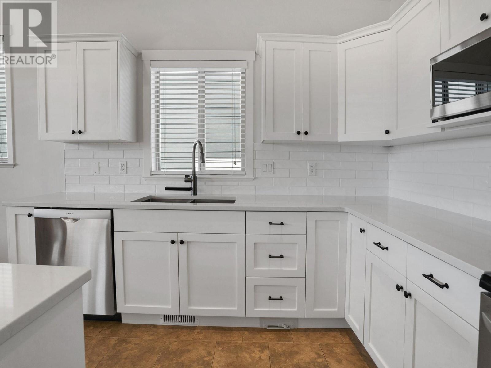 2051 Sunview Drive Unit# 4, West Kelowna, British Columbia  V1Z 4C2 - Photo 6 - 10339327