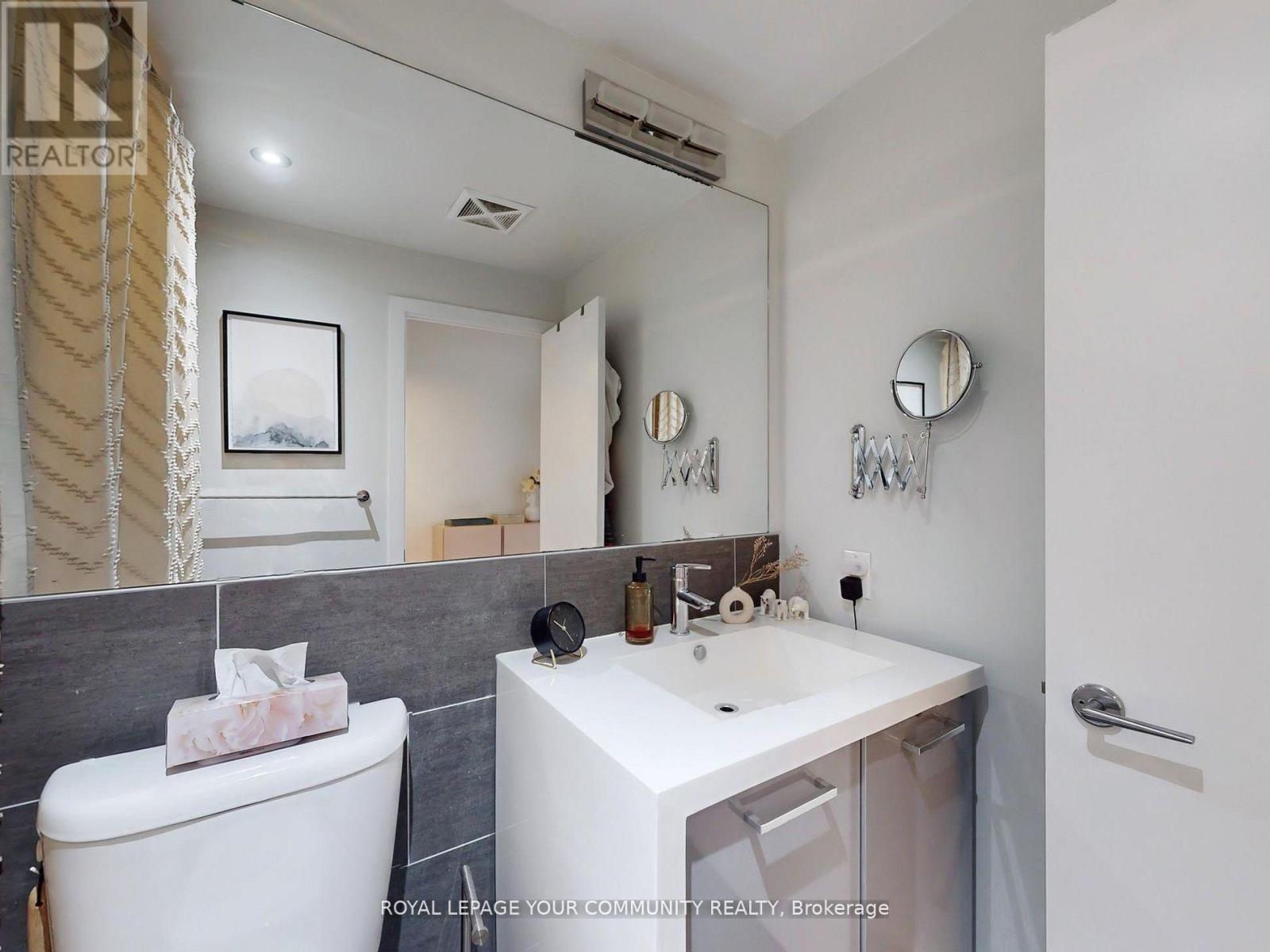403 - 319 Carlaw Avenue, Toronto, Ontario  M4M 0A4 - Photo 34 - E12124538