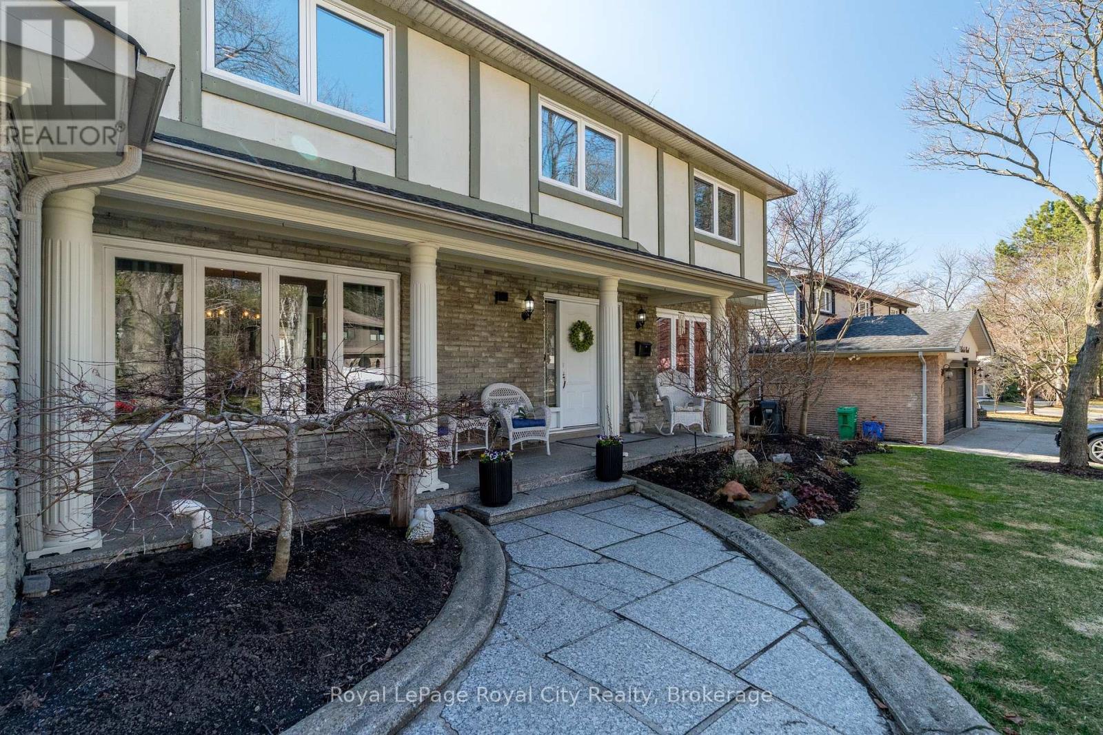 1548 Troika Court, Mississauga (Lorne Park), Ontario  L5J 4C4 - Photo 3 - W12124722