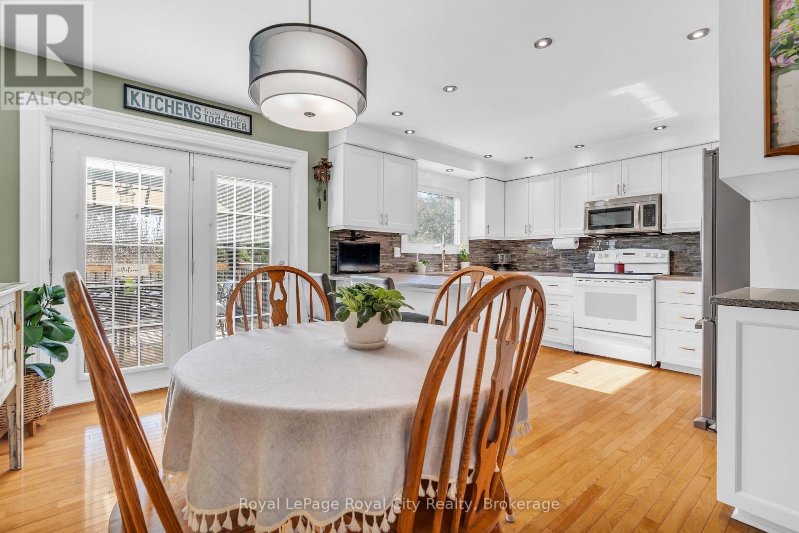 1548 Troika Court, Mississauga (Lorne Park), Ontario  L5J 4C4 - Photo 7 - W12124722