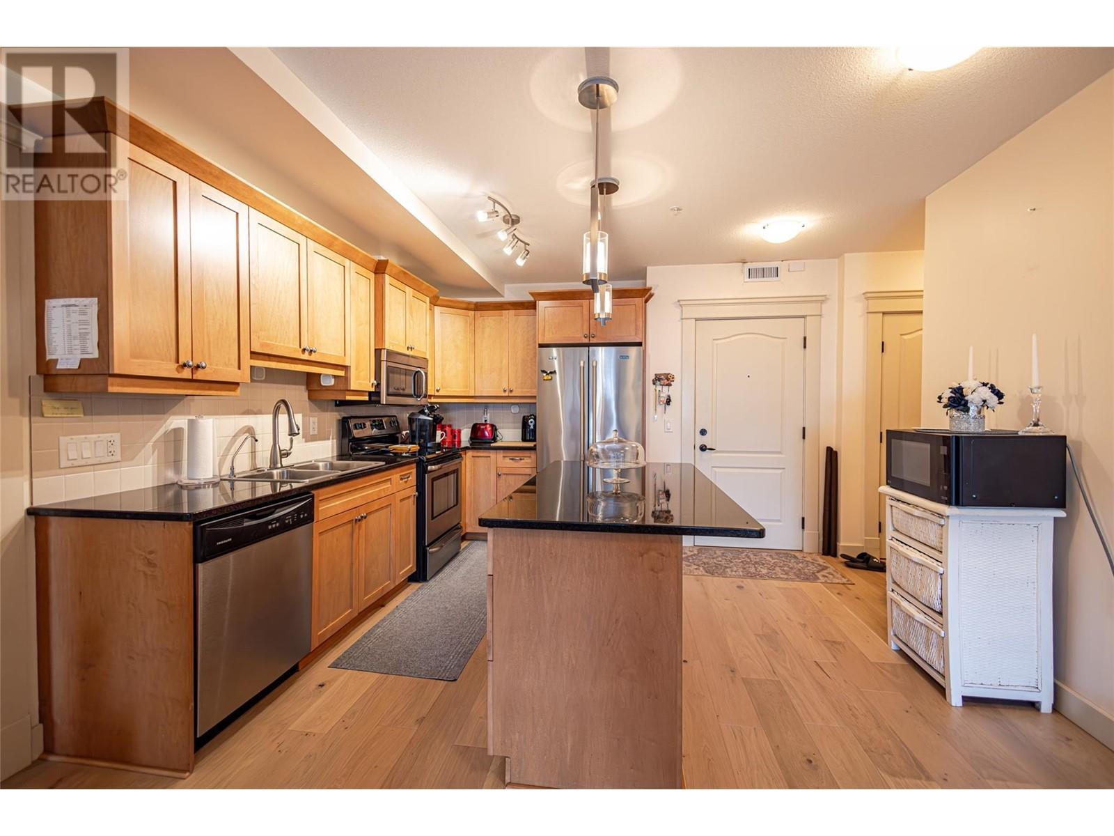 2070 Boucherie Road Unit# 312, West Kelowna, British Columbia  V4T 3K9 - Photo 2 - 10346097