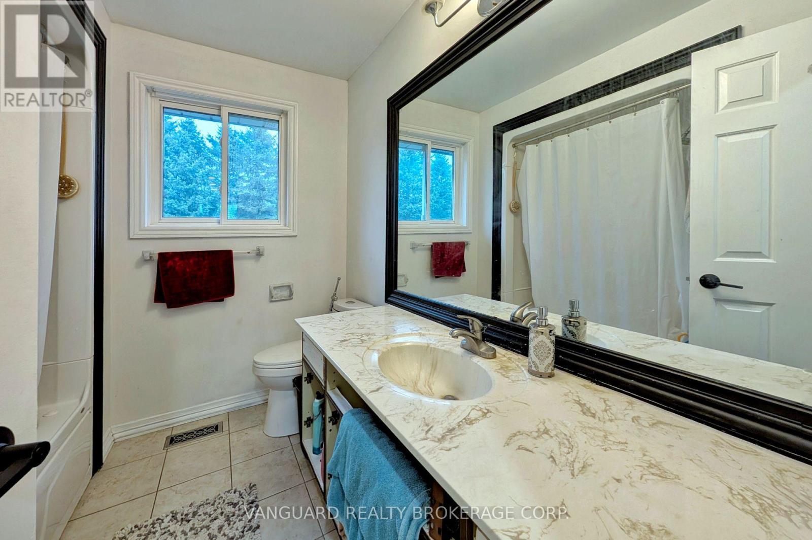3 Weedon Court, King, Ontario  L7B 0E6 - Photo 37 - N12124548