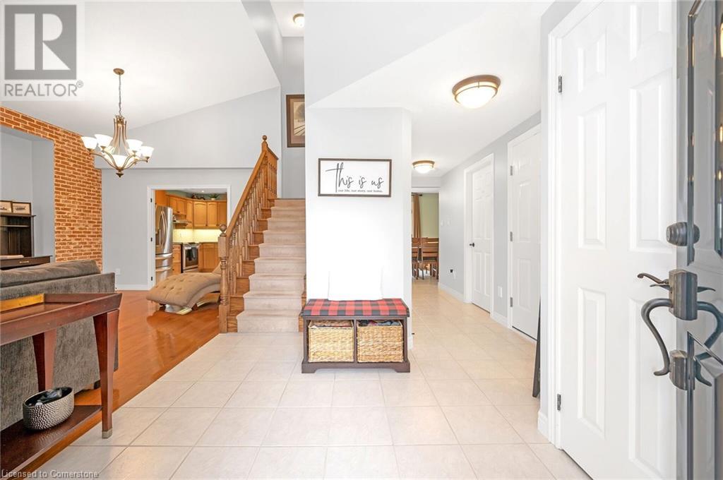 5 Dunrobin Drive, Caledonia, Ontario  N3W 2N9 - Photo 5 - 40702328