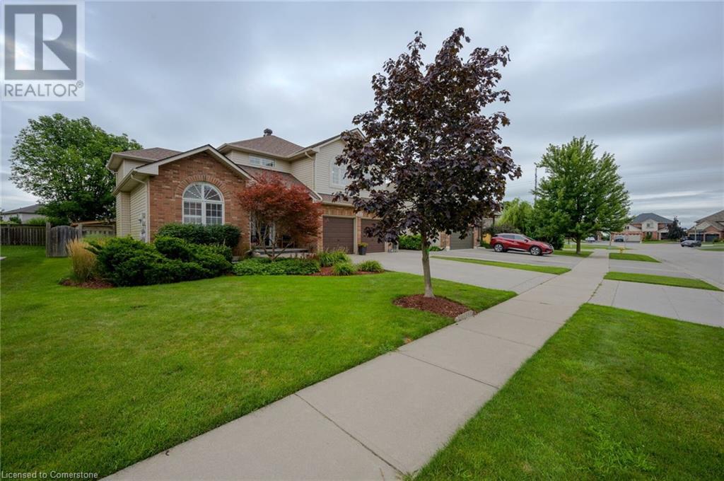 Property at 5 DUNROBIN Drive image 1