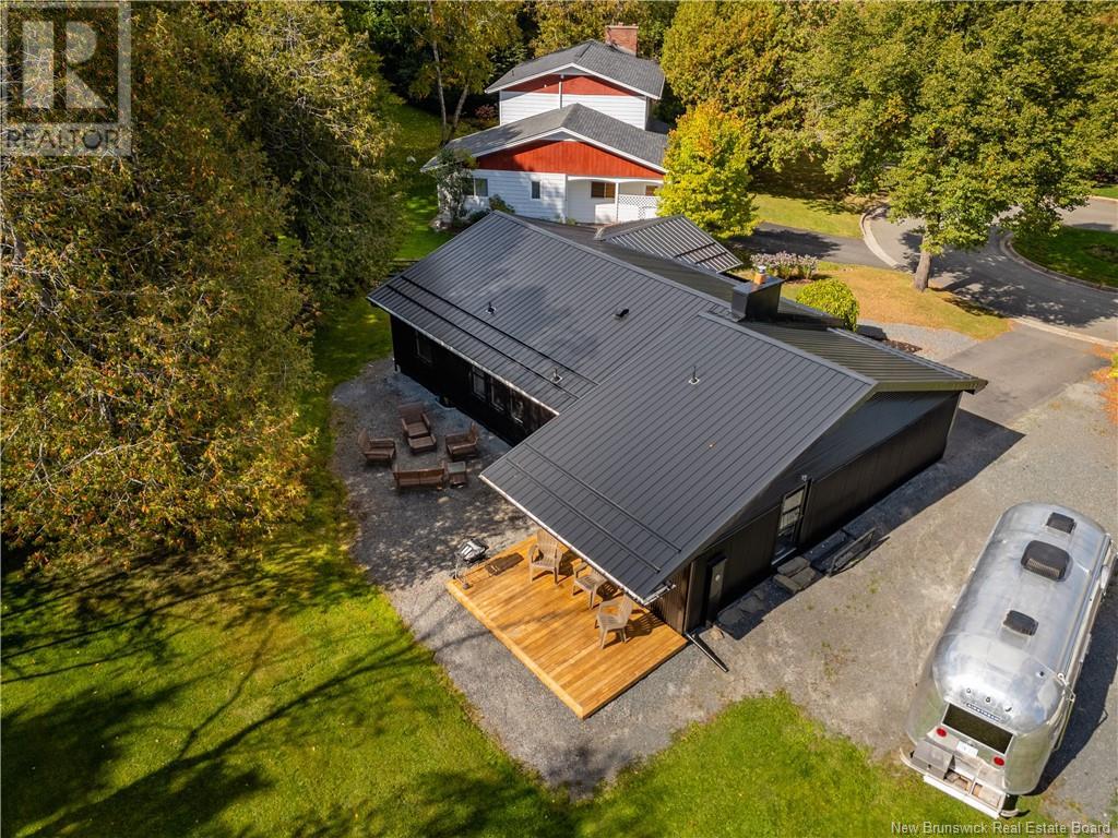 Property at 34 Simcoe Court image 4