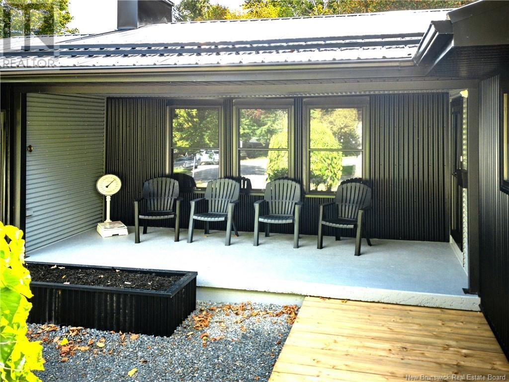 Property at 34 Simcoe Court image 3