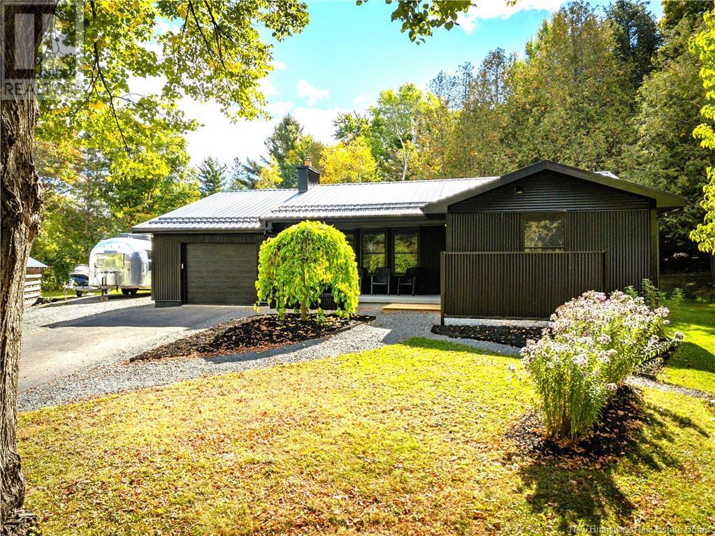 Property at 34 Simcoe Court image 1