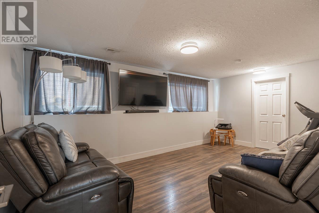 1719 Pennask Terrace, Kamloops, BC V2B7N9