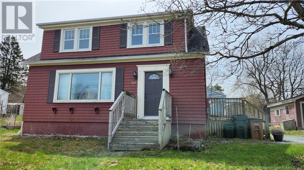 Property at 228 Montreal Avenue image 3
