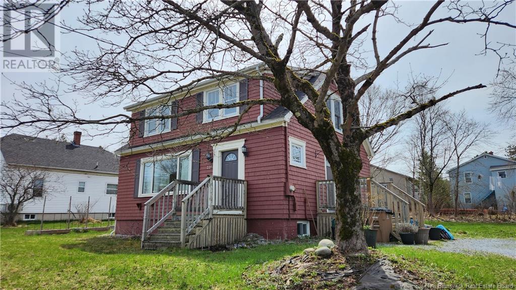 Property at 228 Montreal Avenue image 4