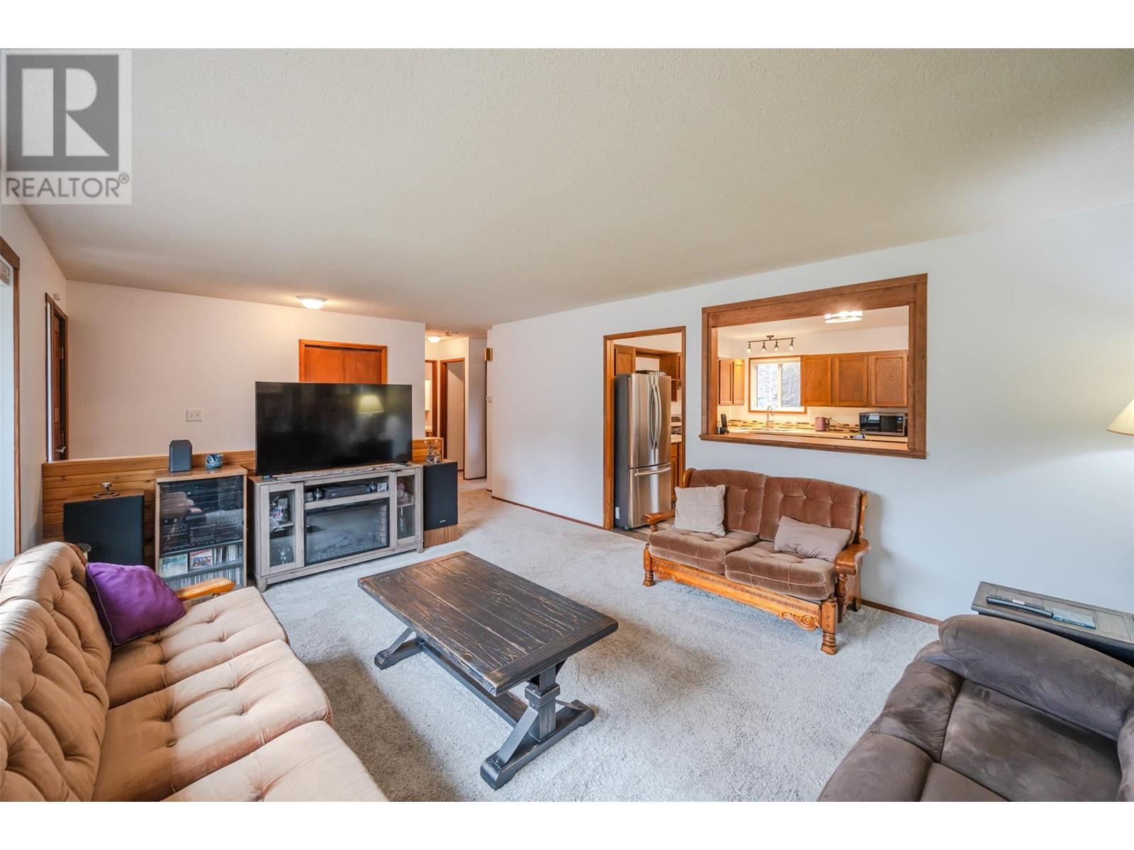 3305 8th Street, Naramata, British Columbia  V0H 1N0 - Photo 5 - 10345912