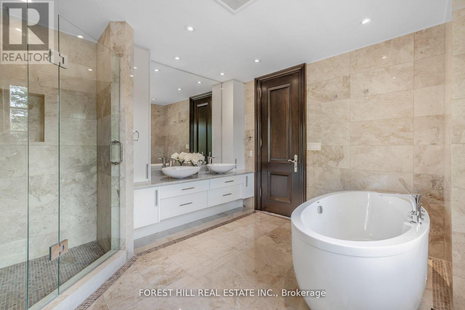 38 Greengate Road, Toronto, Ontario  M3B 1E8 - Photo 16 - C12124587