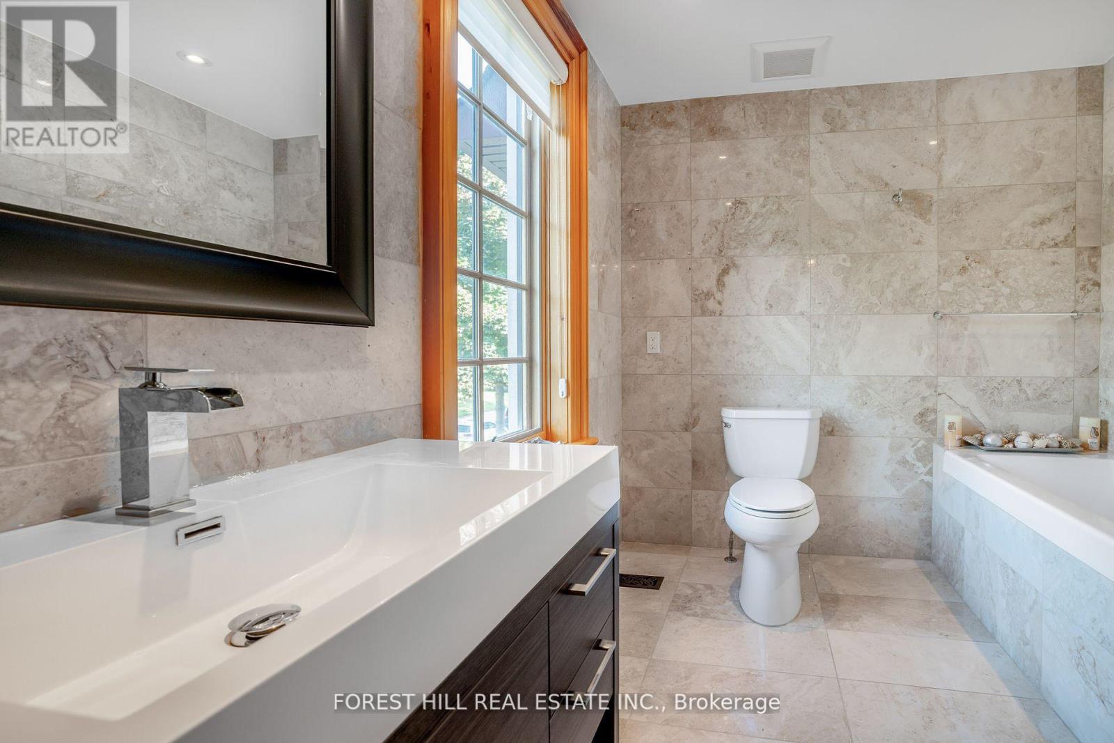 38 Greengate Road, Toronto, Ontario  M3B 1E8 - Photo 19 - C12124587