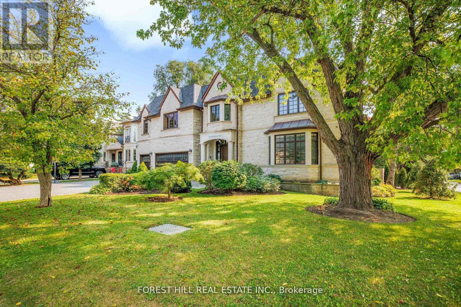 38 Greengate Road, Toronto, Ontario  M3B 1E8 - Photo 2 - C12124587