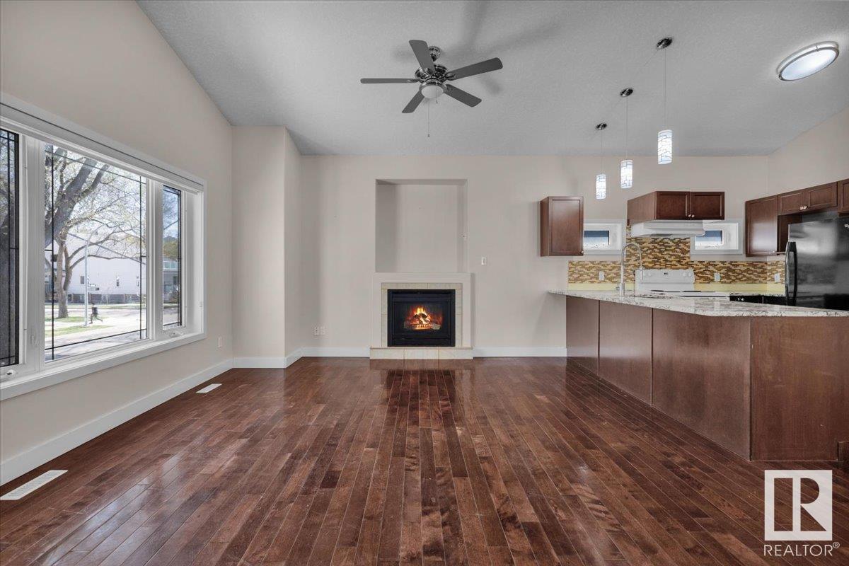 Property at 11408 91 ST NW image 4