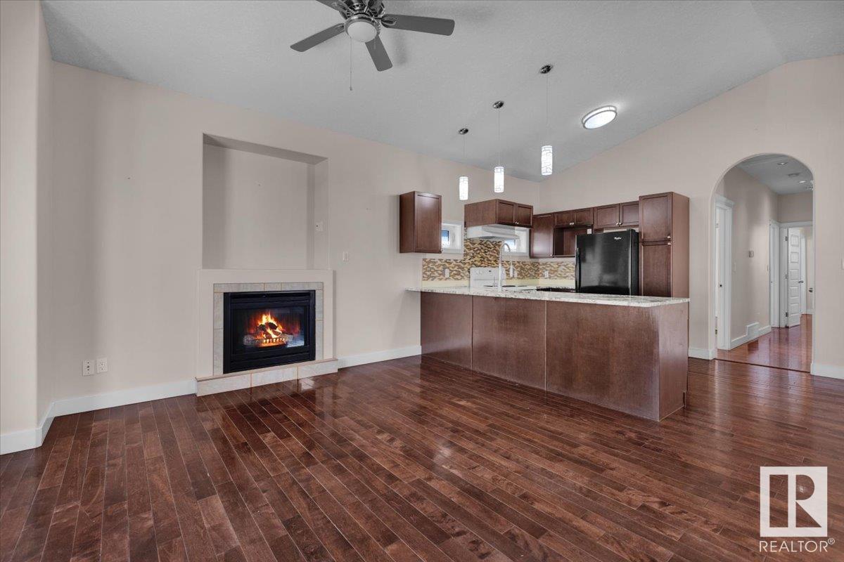 Property at 11408 91 ST NW image 5