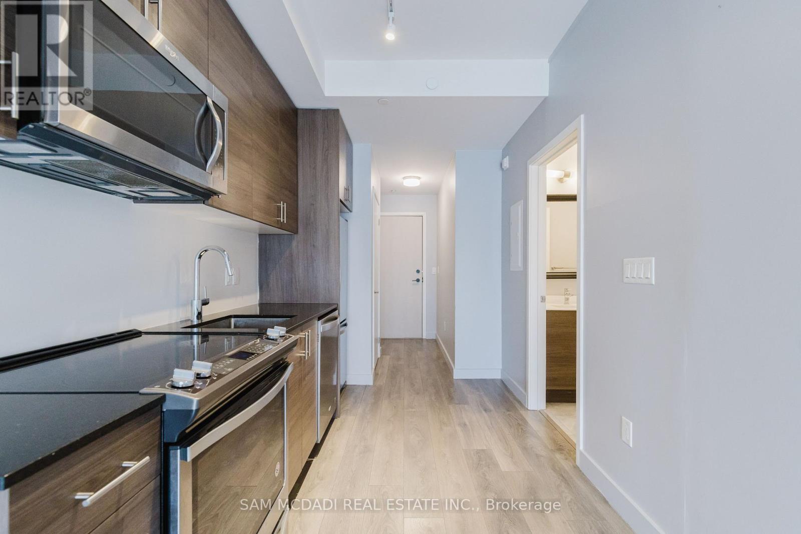 105 - 168 Sabina Drive, Oakville, Ontario  L6H 7C3 - Photo 13 - W12124513