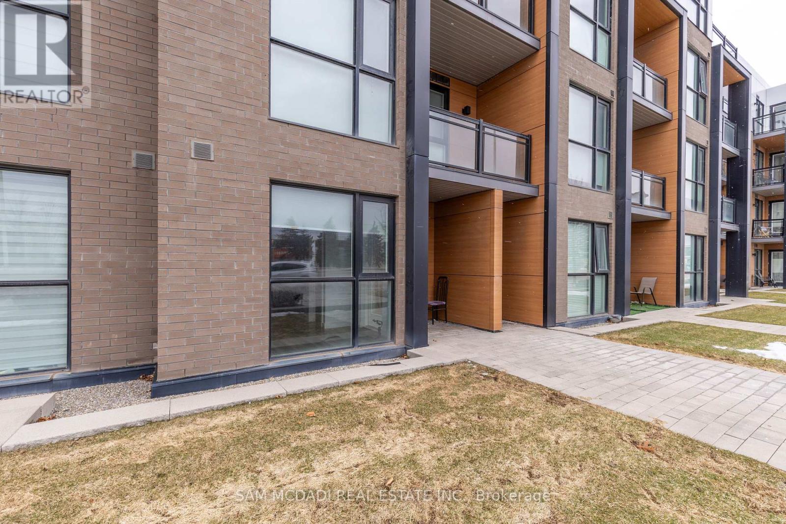 105 - 168 Sabina Drive, Oakville, Ontario  L6H 7C3 - Photo 25 - W12124513