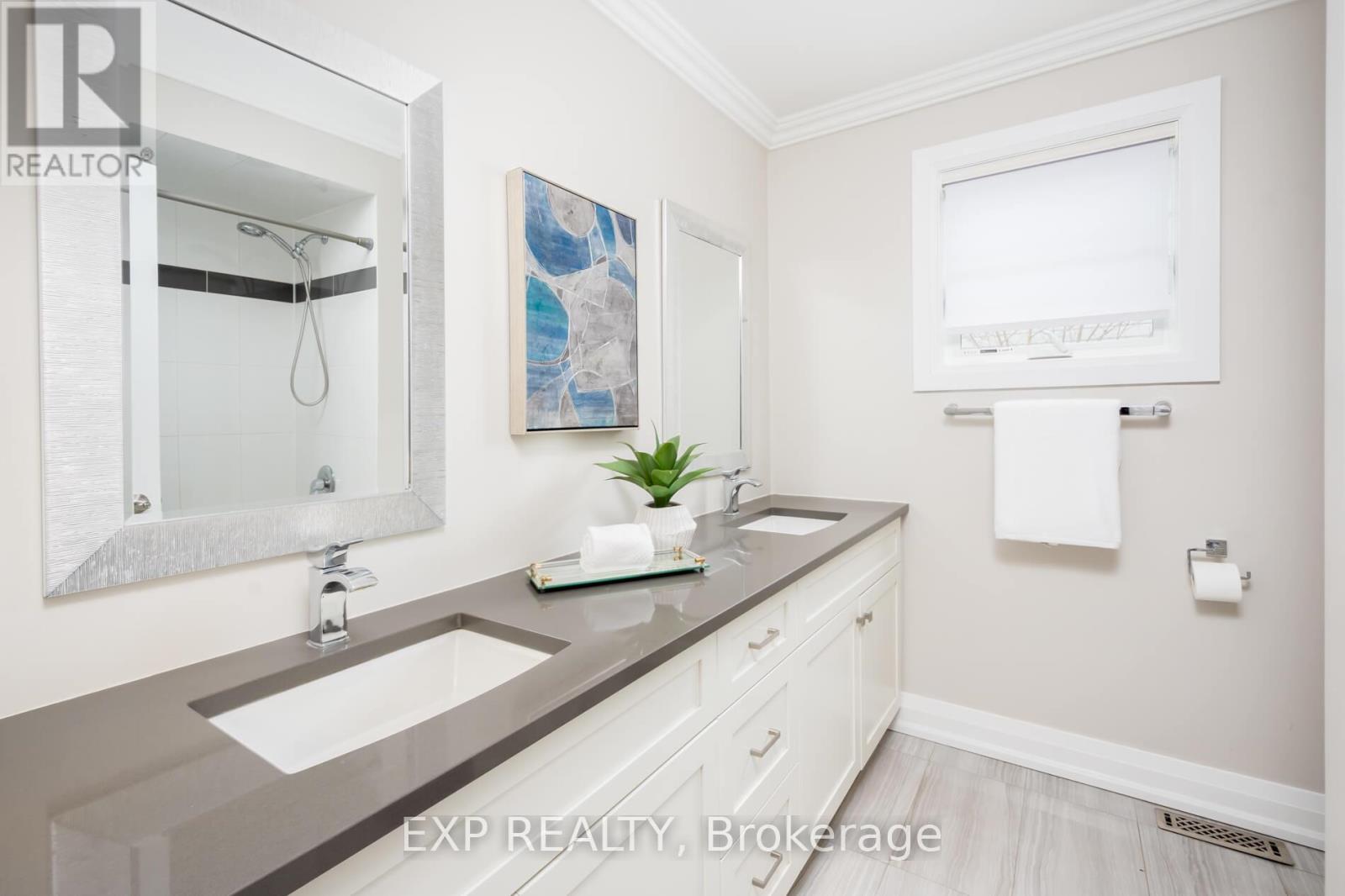 2906 Peacock Drive, Mississauga, Ontario  L5M 5S2 - Photo 32 - W12124524