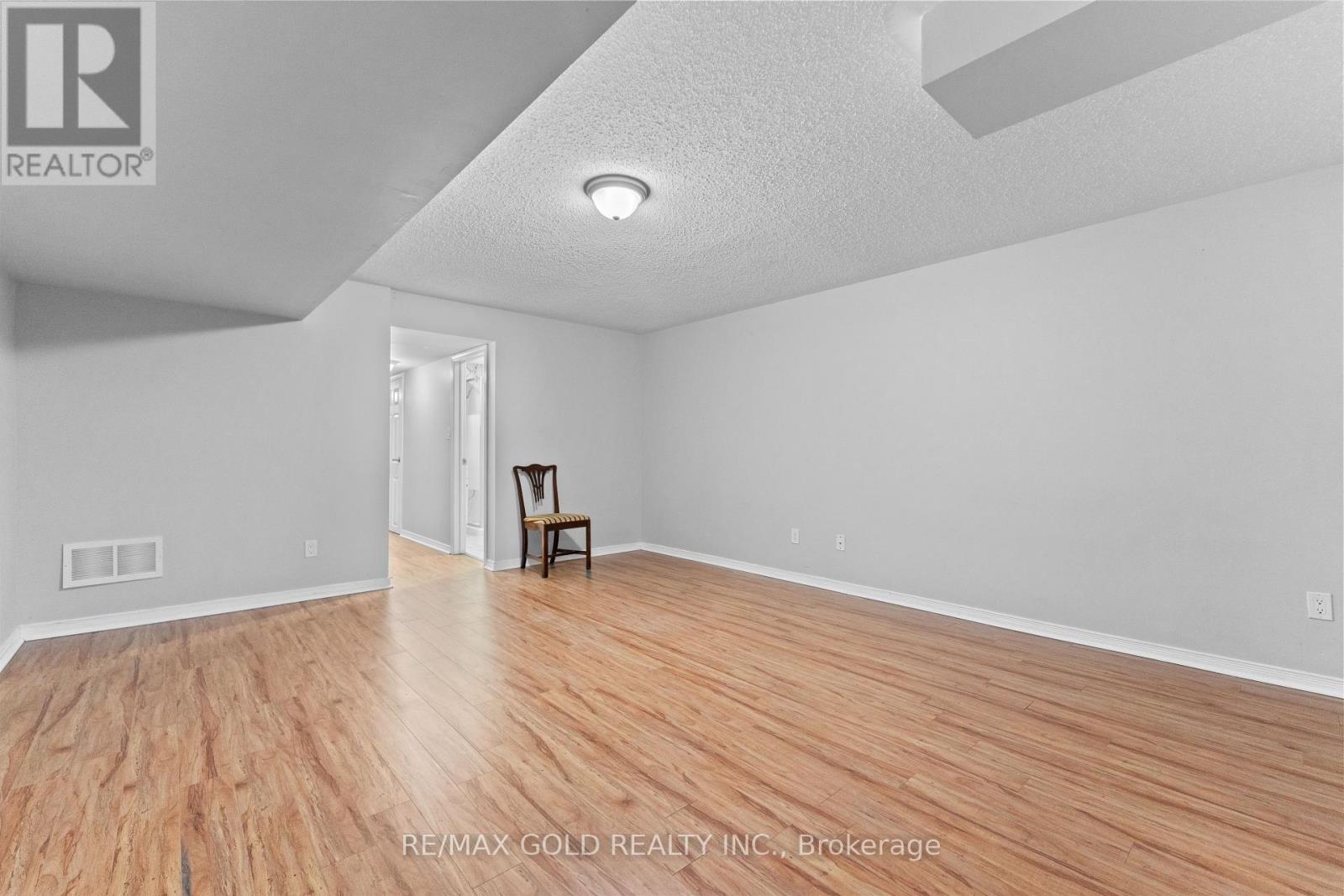 57 Teal Crest Circle, Brampton, Ontario  L6X 2Z5 - Photo 14 - W12124550
