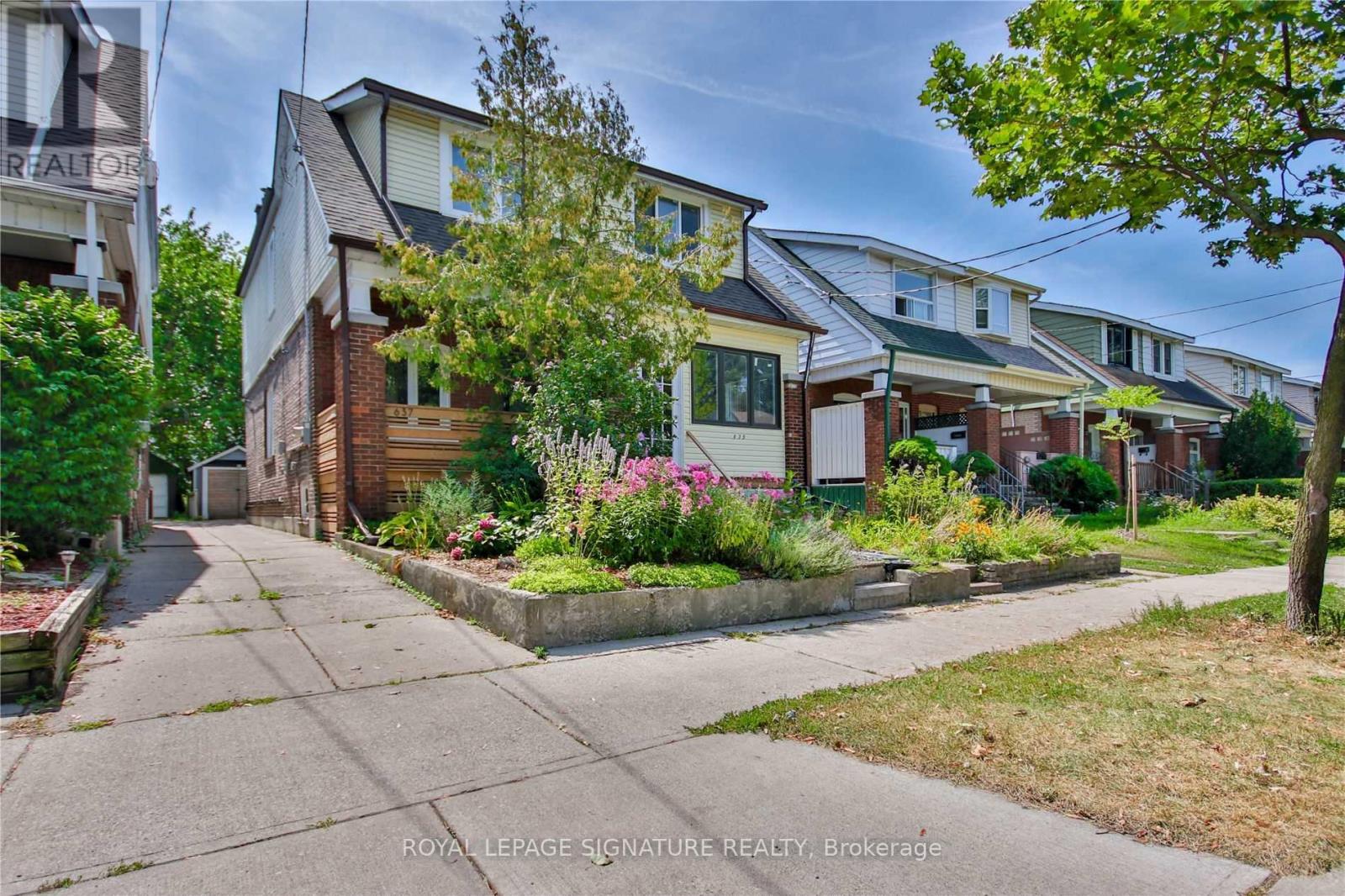 637 Milverton Boulevard, Toronto, Ontario  M4C 1X8 - Photo 1 - E12124603