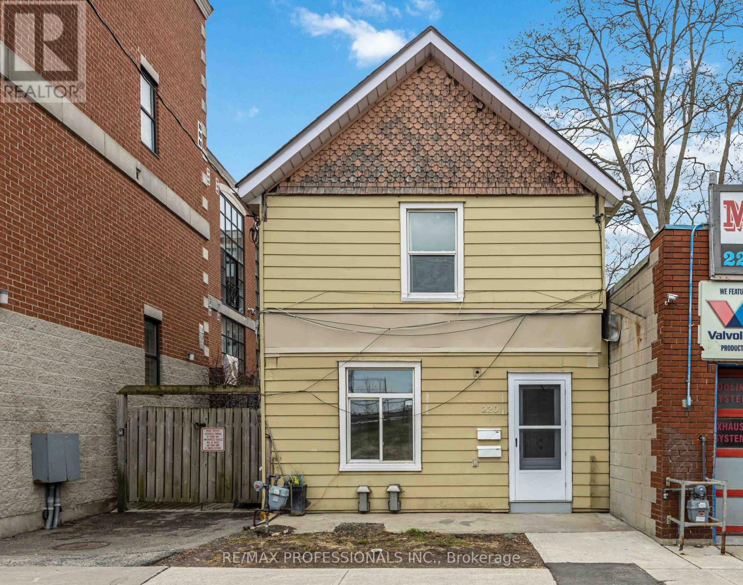 Property at 220 MAIN STREET image 1